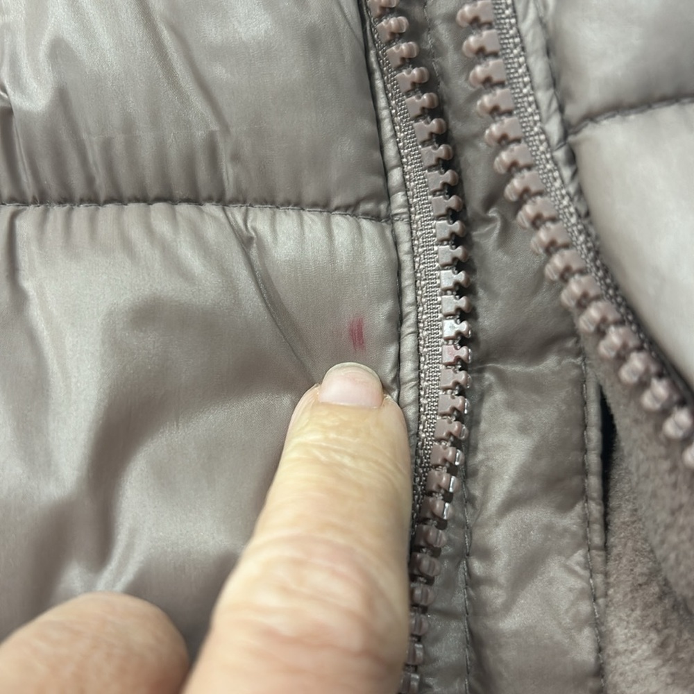 Old Navy‎ Full Zip Puffer Jacket. Size M - Picture 14 of 14